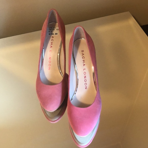 Beautiful two toned heels! - Picture 2 of 5